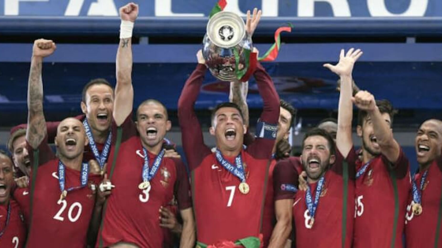 Campeão europeu por Portugal em 2016 anuncia final de carreira