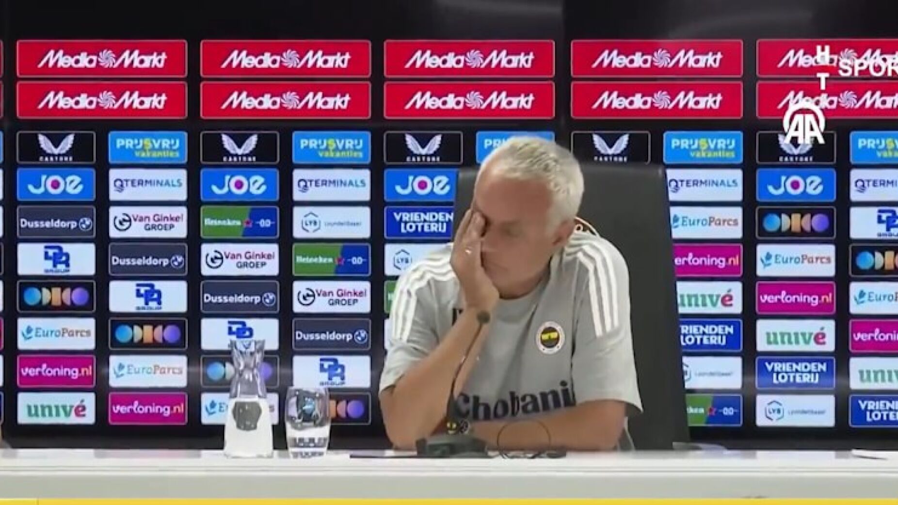 Mourinho emocionado ao reagir à morte de Jorge Costa (Vídeo)