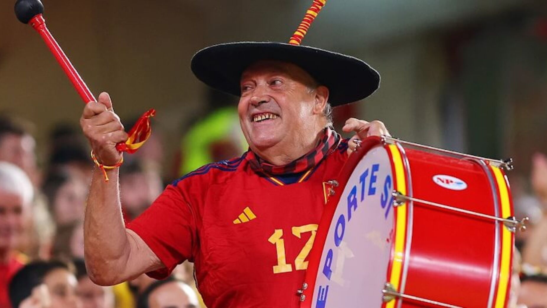 Morreu Manolo do Bombo, o lendário adepto espanhol