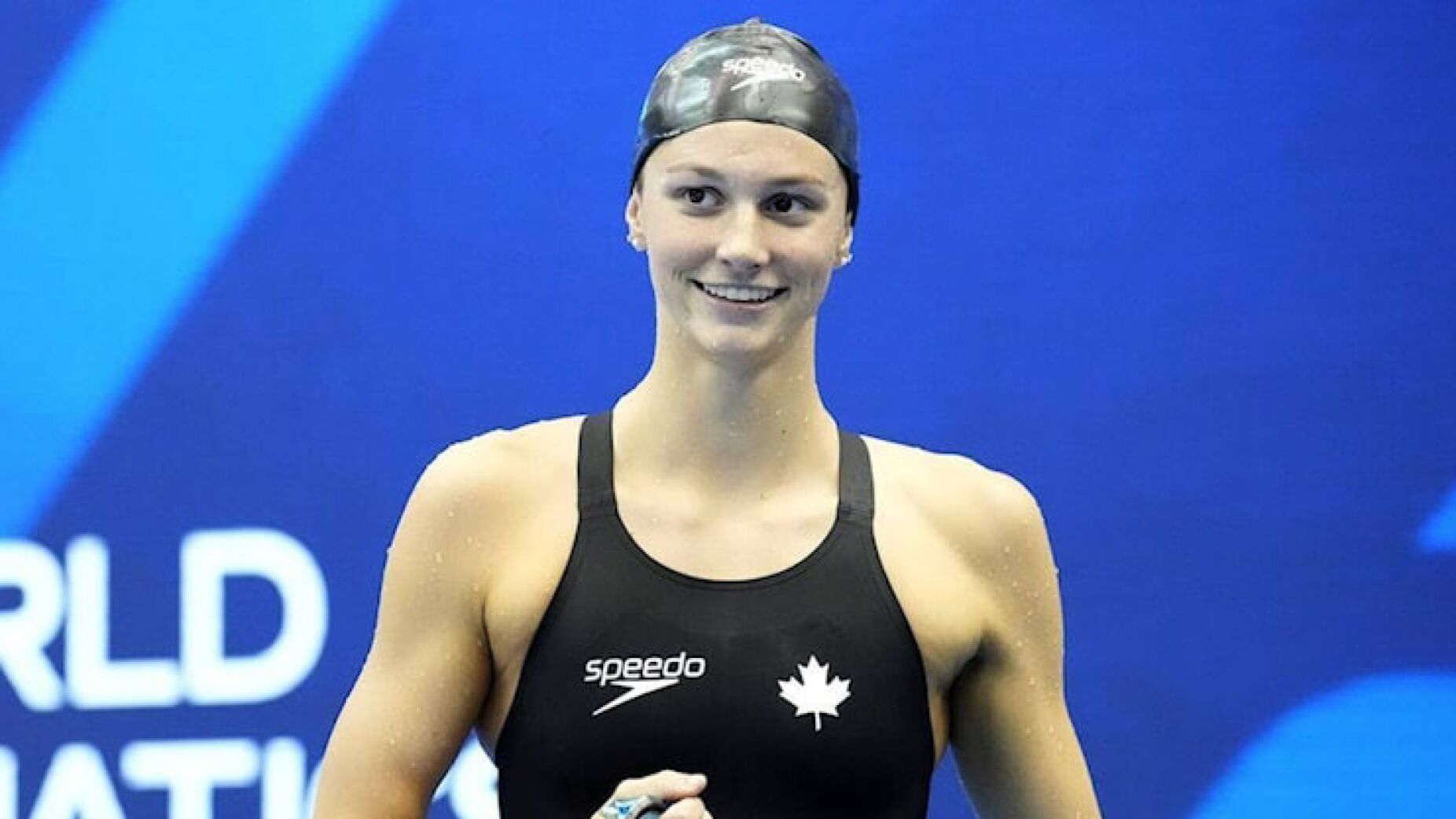 Summer McIntosh bate novo recorde do mundo e faz história nos 200 metros estilos