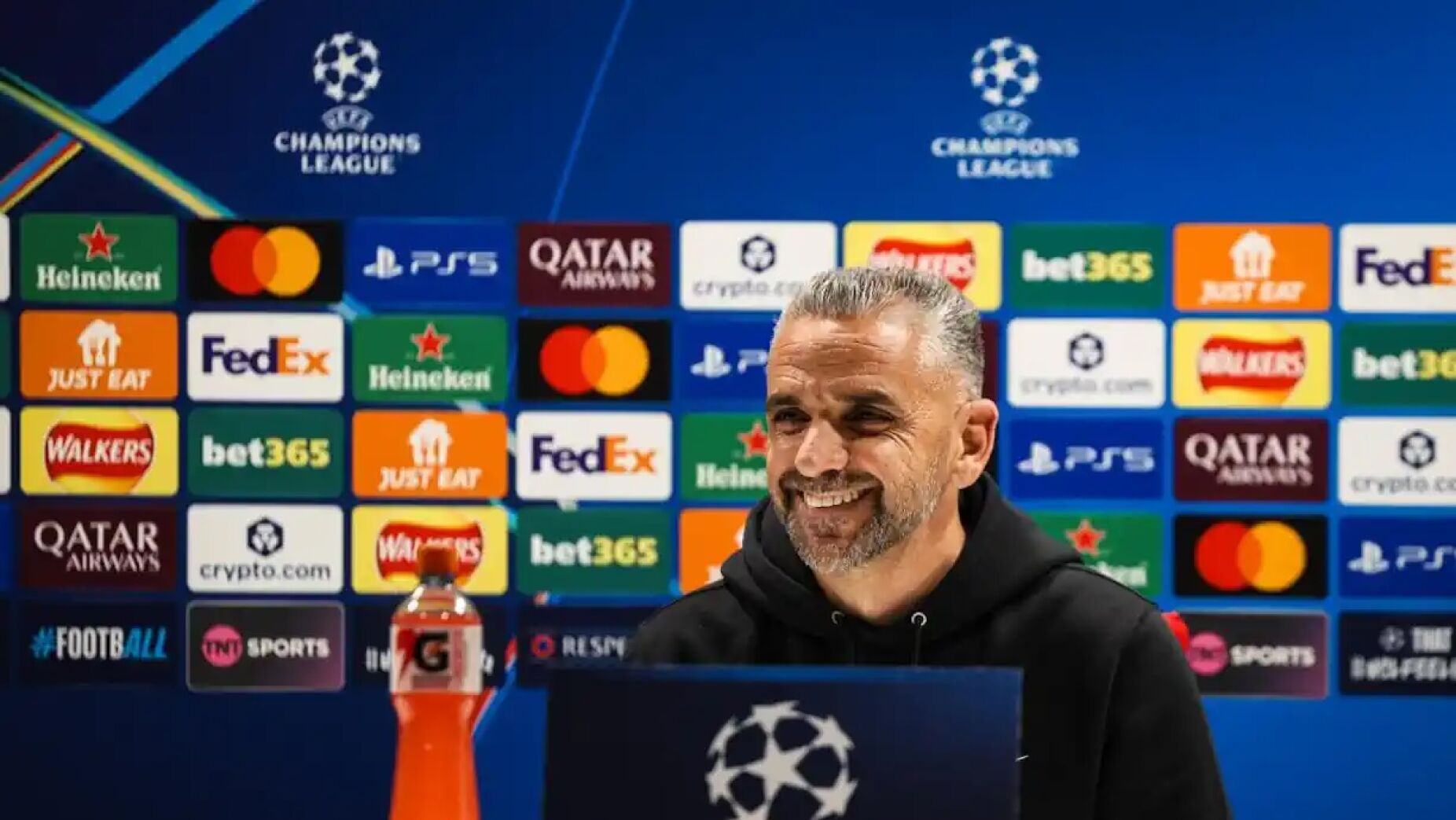 Rui borges no Emirates: "o Mercedes pode parar na bomba de gasolina &mdash; e n&oacute;s n&atilde;o paramos." declan rice fora do treino, su&aacute;rez sem press&atilde;o