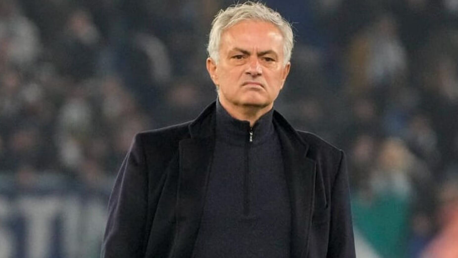 Mourinho arrasa arbitragem na Turquia e leva resposta: "Chorão"