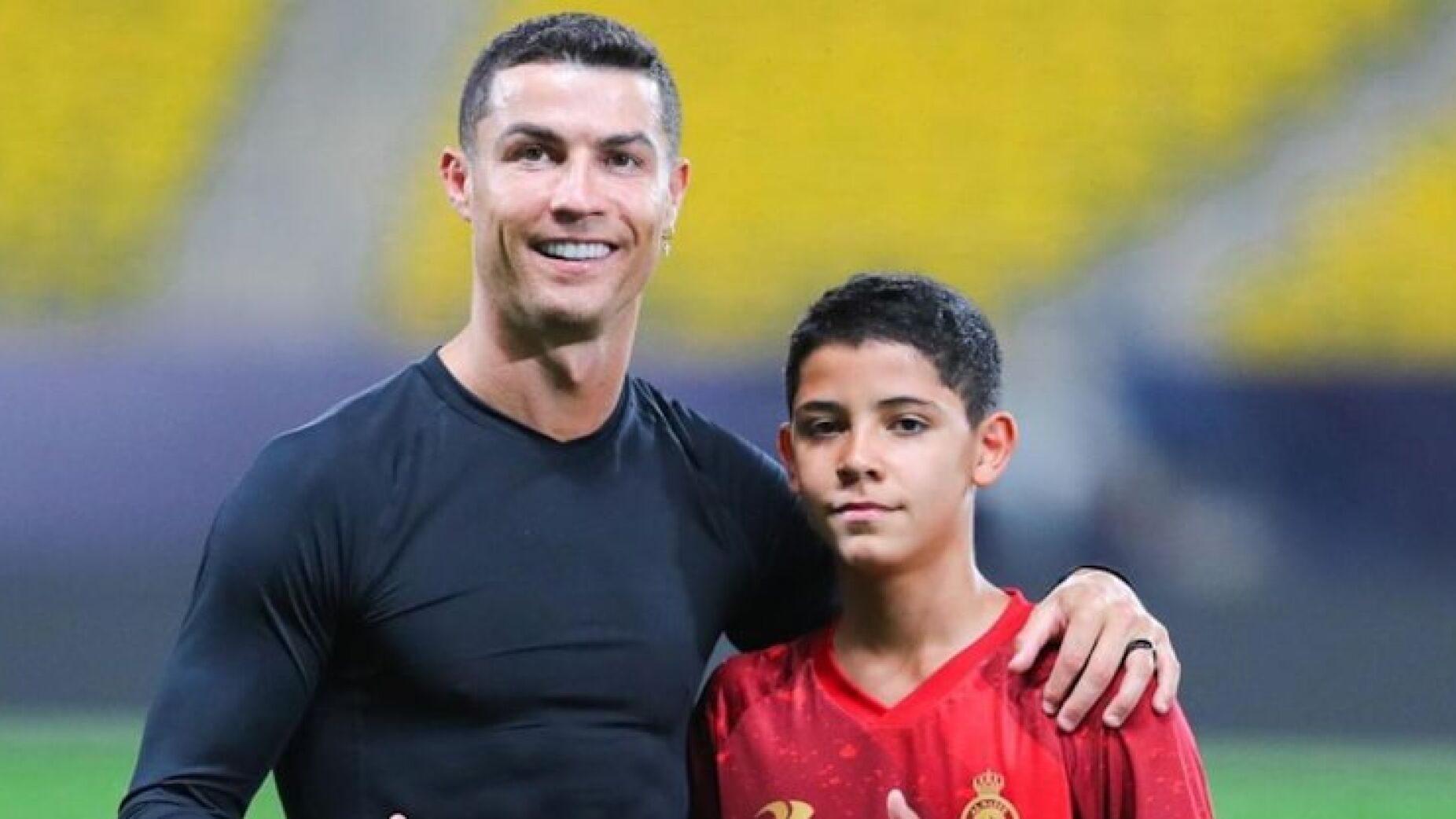 Ronaldo ao ver o treino do filho: "A fome é o mais difícil"