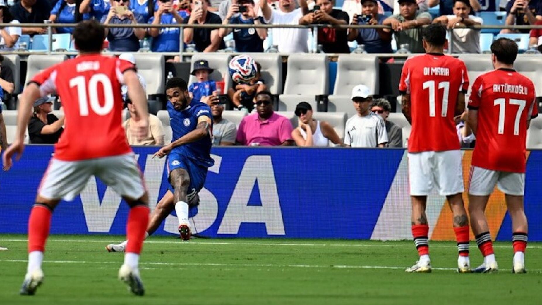 Benfica-Chelsea sofre mais um adiamento e terá novo horário