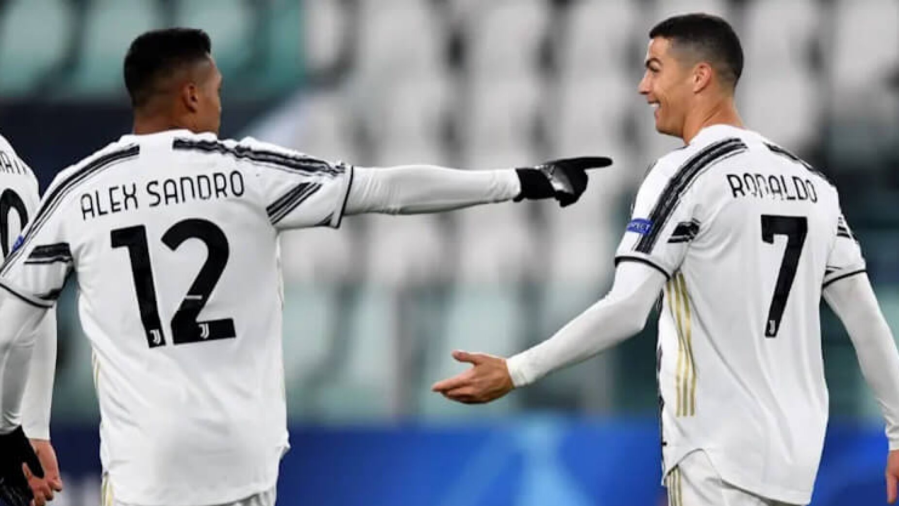 Alex Sandro lembra conselho de Ronaldo para os nervos