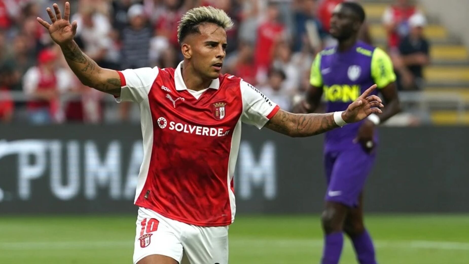 O Braga &eacute; a quarta equipa portuguesa da hist&oacute;ria a chegar duas vezes &agrave;s meias de uma prova europeia