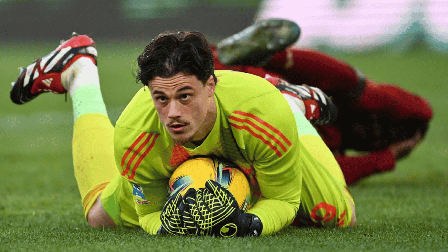 Svilar vale 50 milh&otilde;es. O Benfica deixou-o sair de gra&ccedil;a.