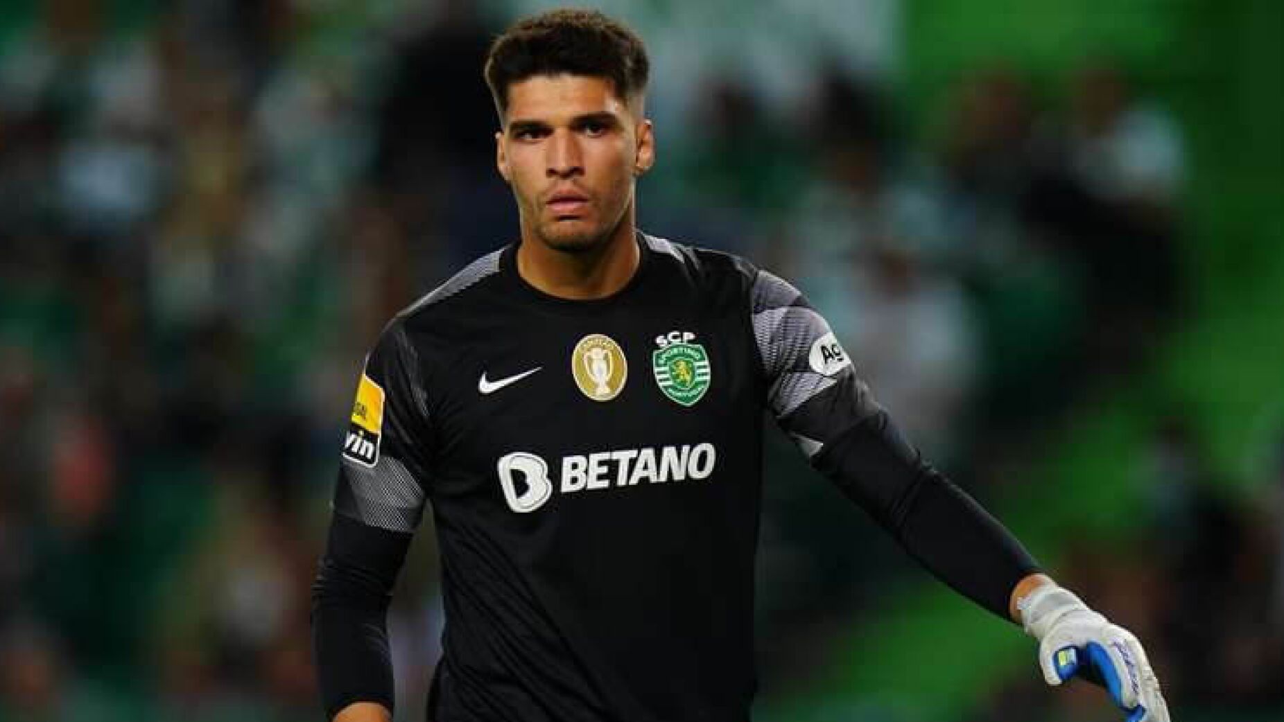 João Virgínia de regresso ao Sporting para substituir Israel
