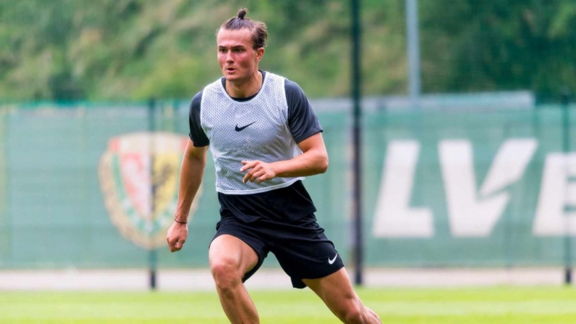 Frio e relvado artificial entram na equa&ccedil;&atilde;o antes do duelo do Sporting na Noruega