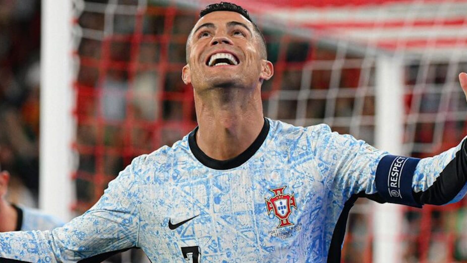 Ronaldo repete golaço contra a Arménia, 10 anos depois (Vídeo)