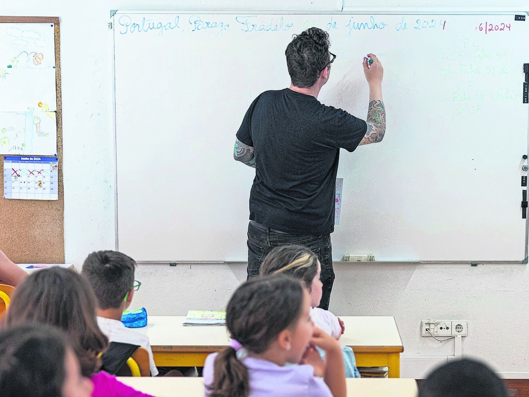 "Ser professor". Governo lança campanha para incentivar à escolha da profissão docente