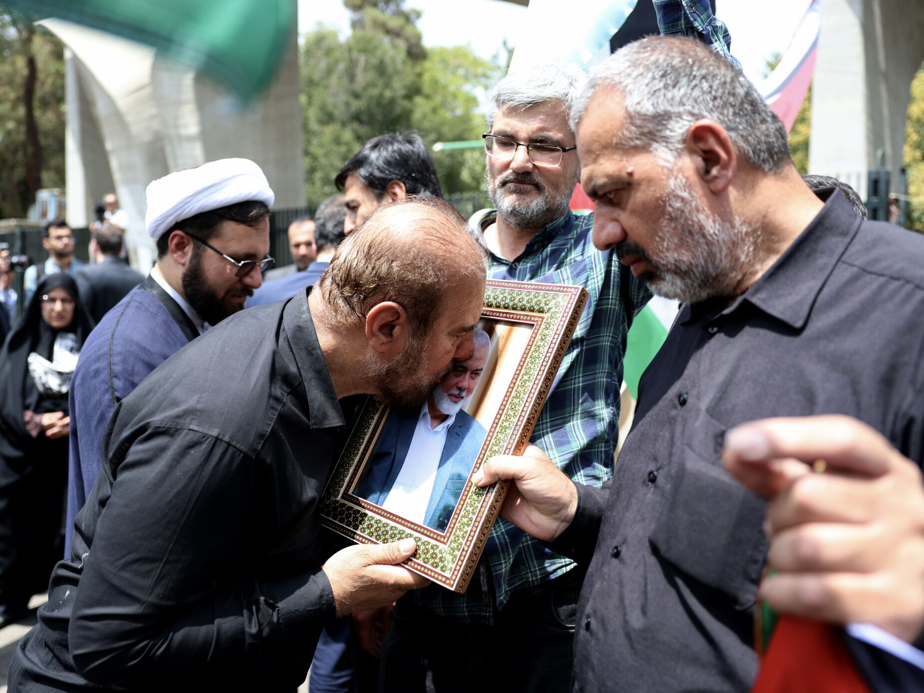 Protestos em Teerão contra Israel pelo assassinato de líder do Hamas