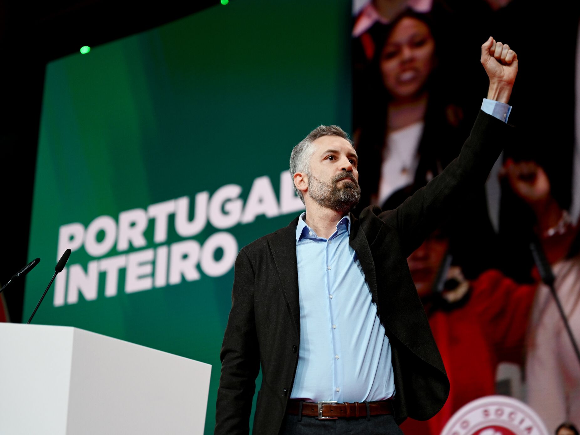Pedro Nuno promete humildade, corrigir erros e nunca apontar o dedo a quem protesta