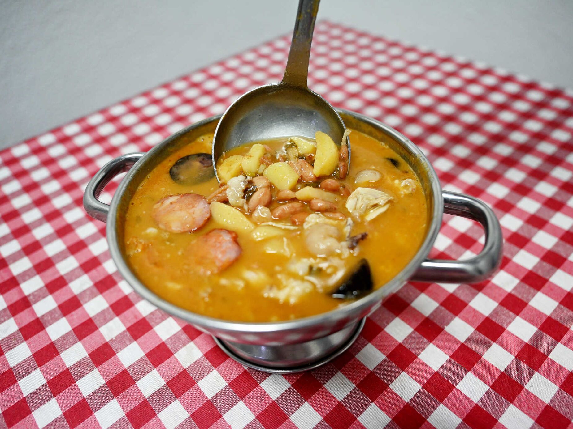 Sopa da Pedra é (ainda mais) rainha por estes dias em Almeirim