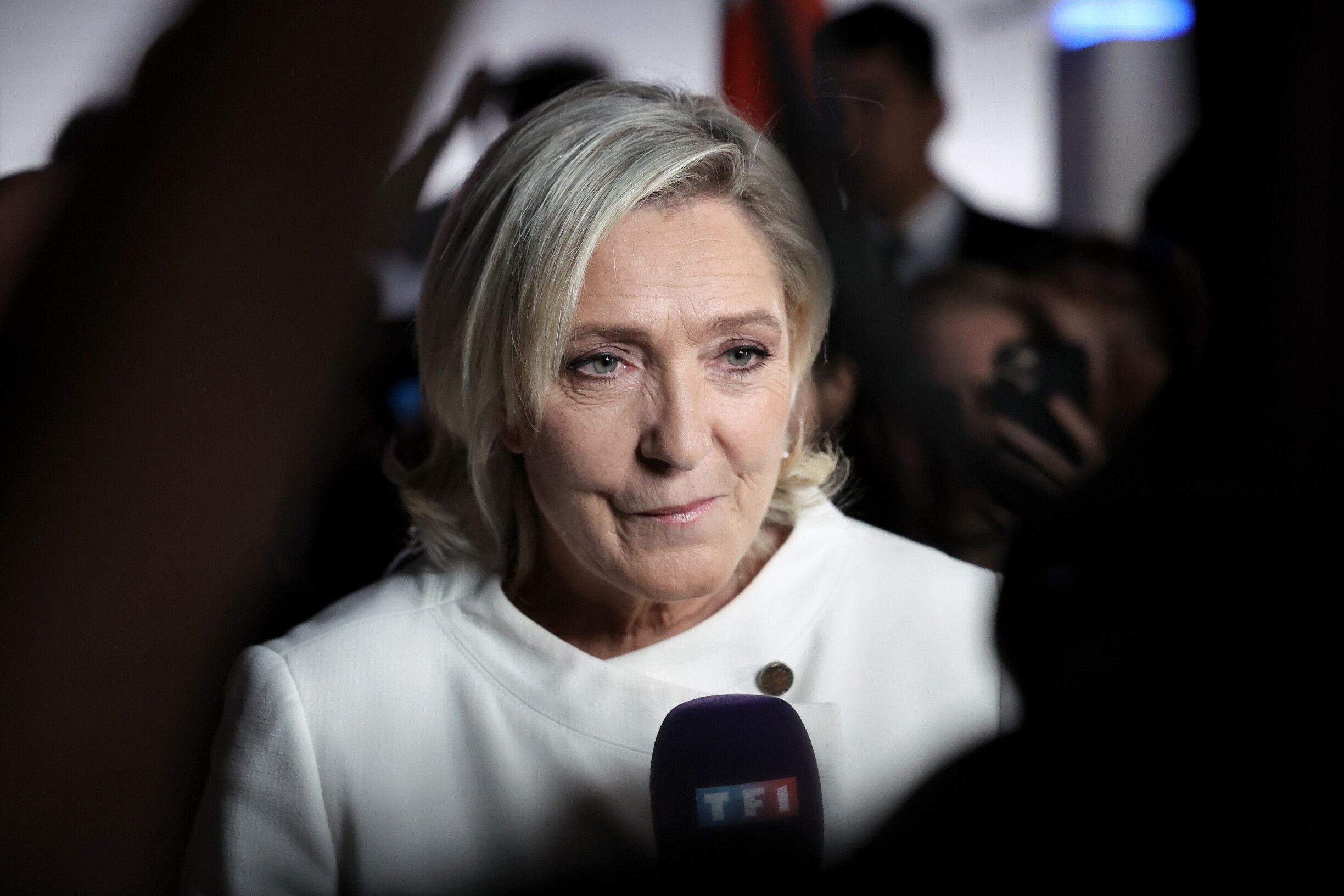 Frankreich.  Le Pens Präsidentschaftswahlkampf wurde wegen illegaler Finanzierung untersucht