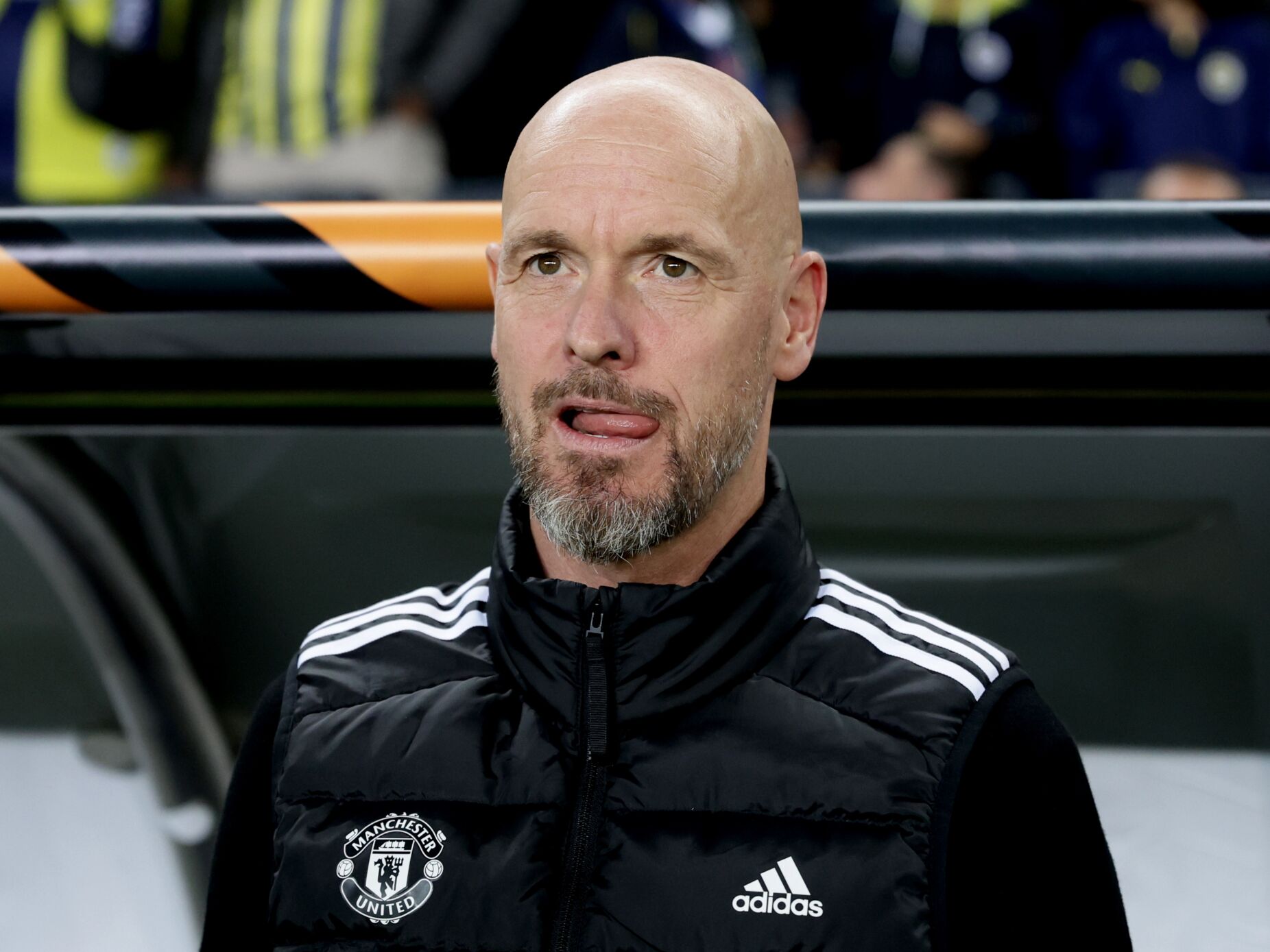 Manchester United demite Ten Hag. Van Nistelrooy assume cargo interinamente