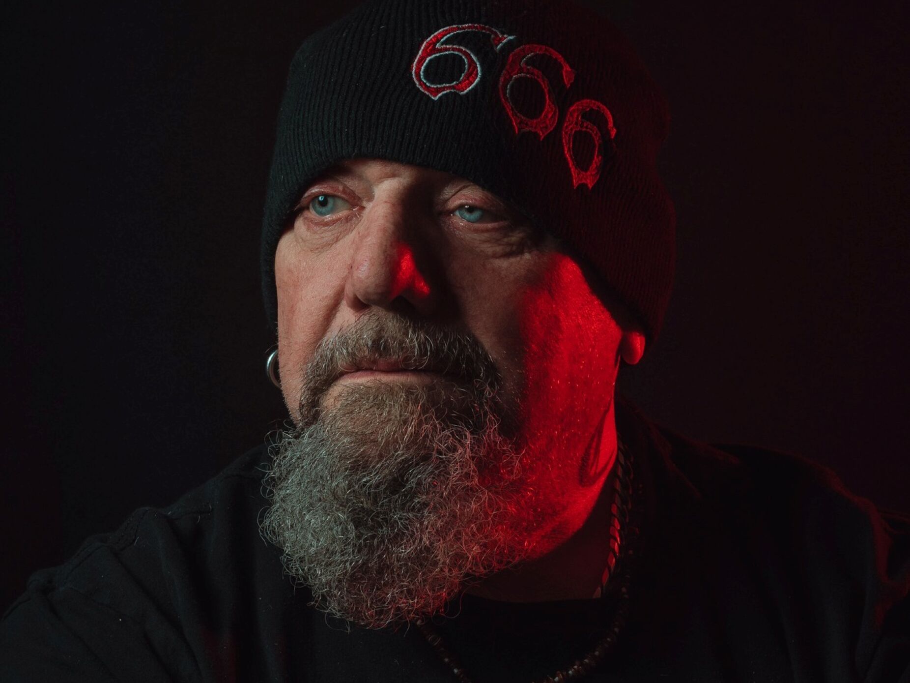 Paul Di'Anno, ex-vocalista dos Iron Maiden, morre aos 66 anos