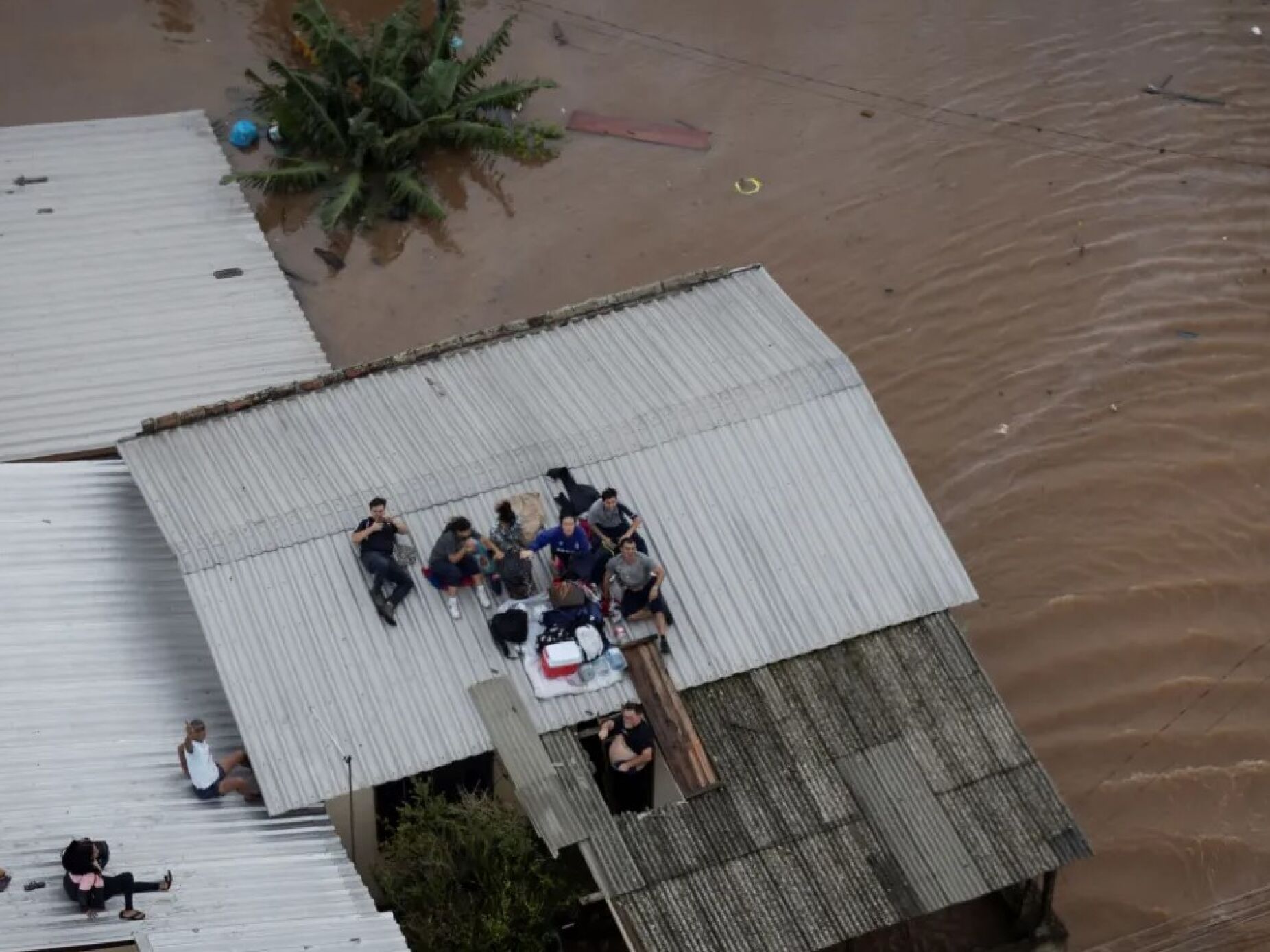 Sobe para 83 o número de mortos em inundações no sul do Brasil