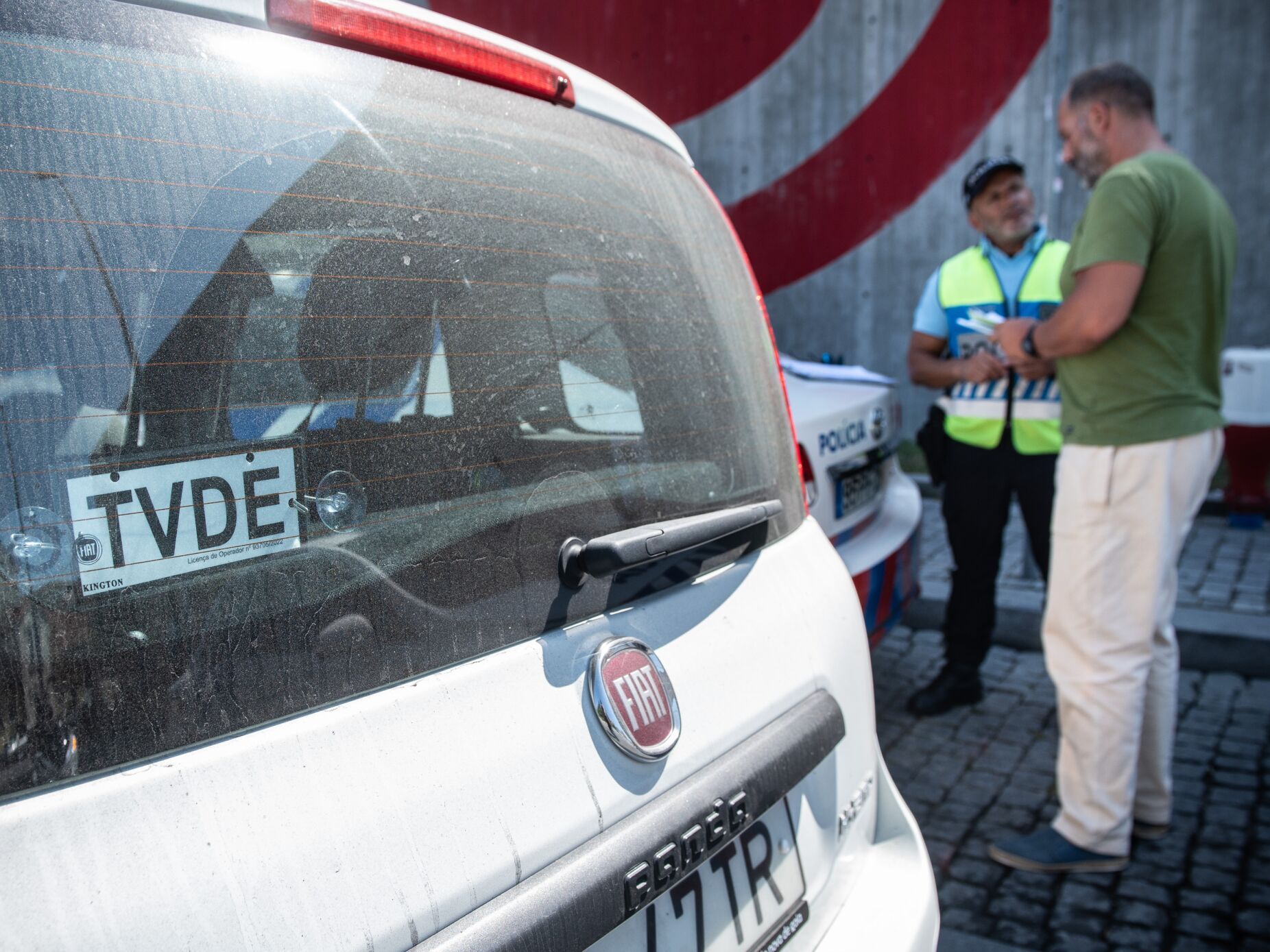 PSP deteta 125 infrações em TVDE em Lisboa, Porto e Faro