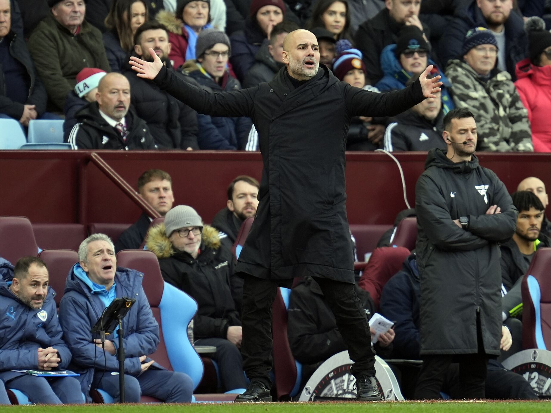 Aston Villa aumentou o pesadelo do City