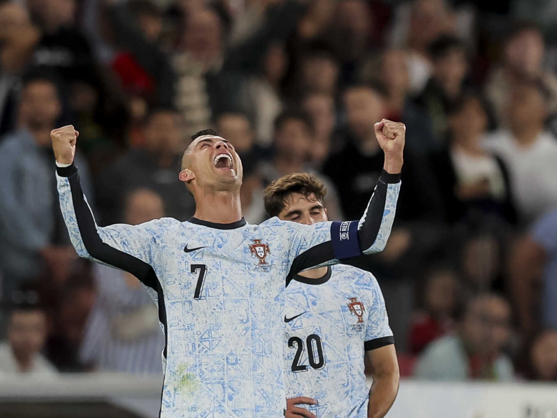 Portugal reaparece a ganhar com Ronaldo a marcar o golo 900 da carreira