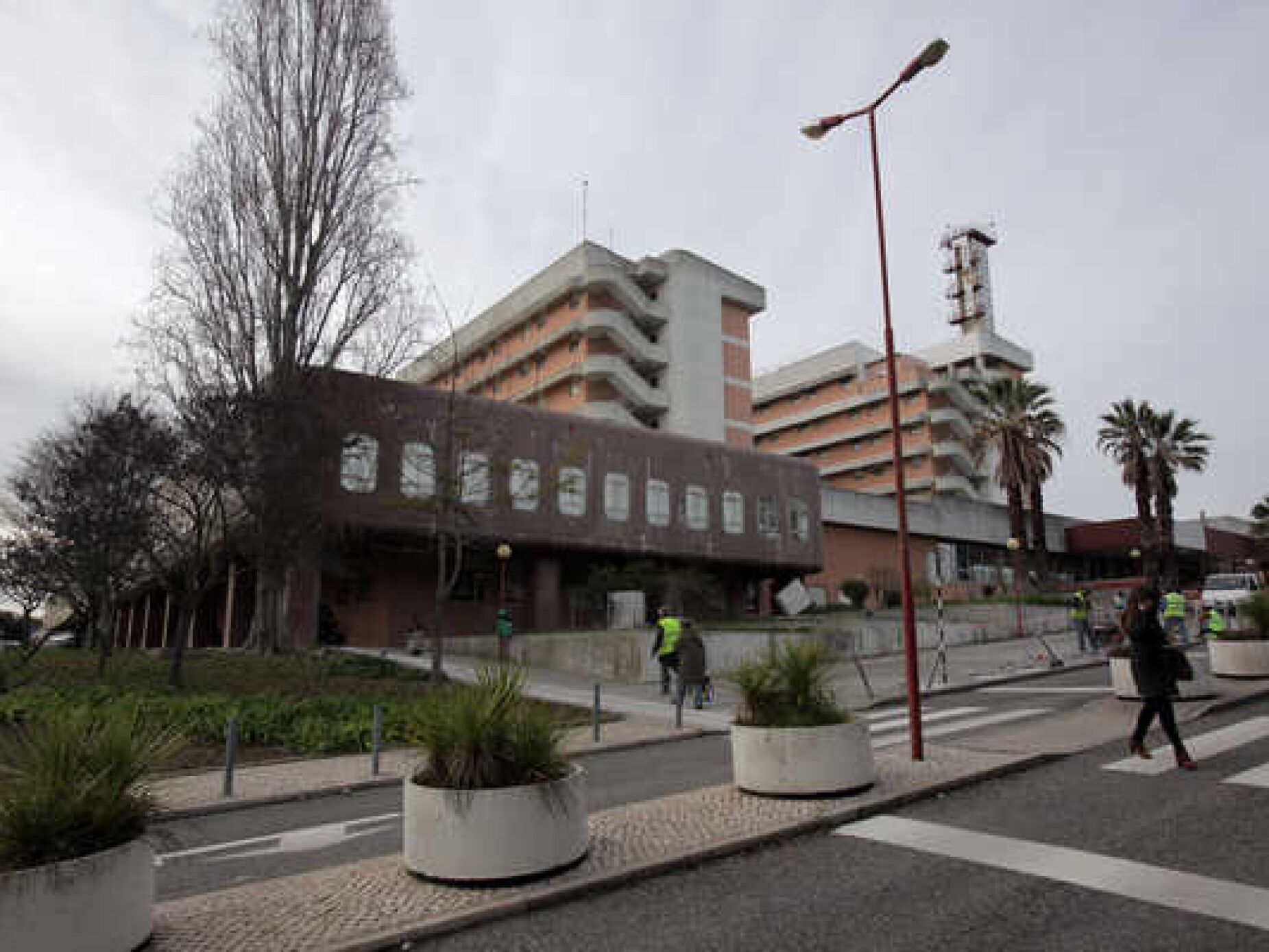 Serviço Nacional de Saúde tem 17 urgências fechadas neste domingo