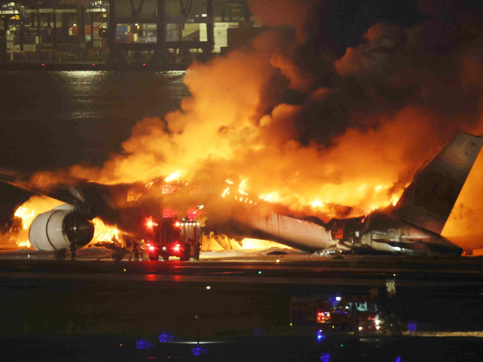 Tudo o que se sabe sobre o acidente no aeroporto de Tóquio que fez cinco mortos