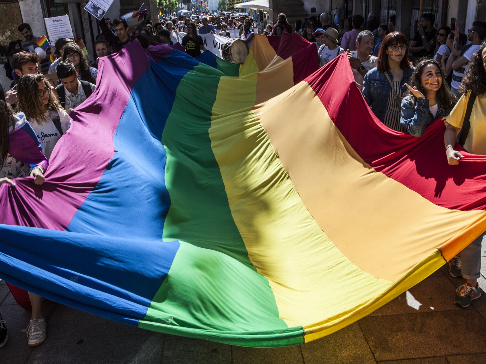 Quase 3 em cada 4 alunos portugueses LGBTIQ vítimas de bullying na escola