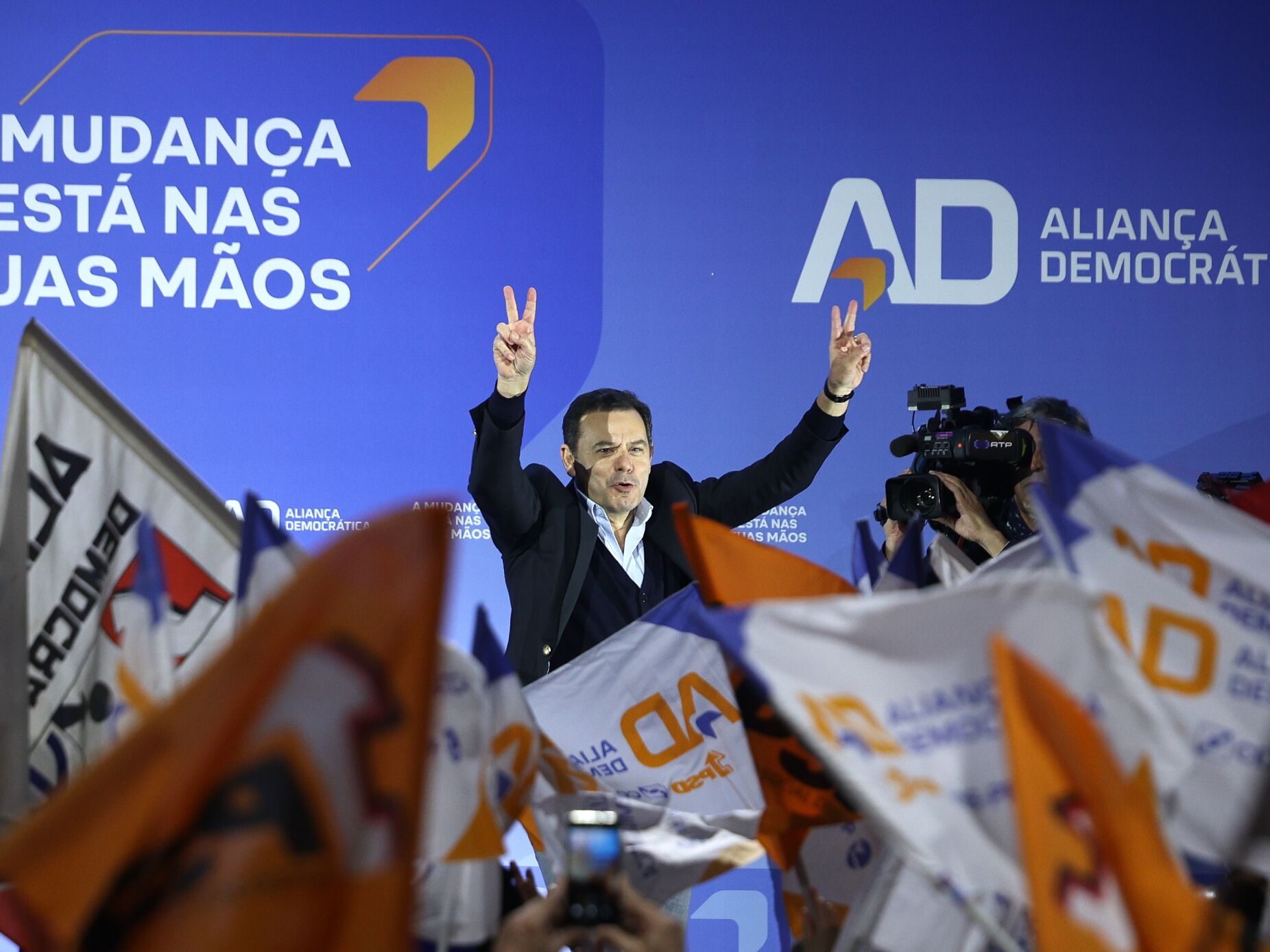 Montenegro não quer eleitores confusos entre siglas AD e ADN no boletim de voto