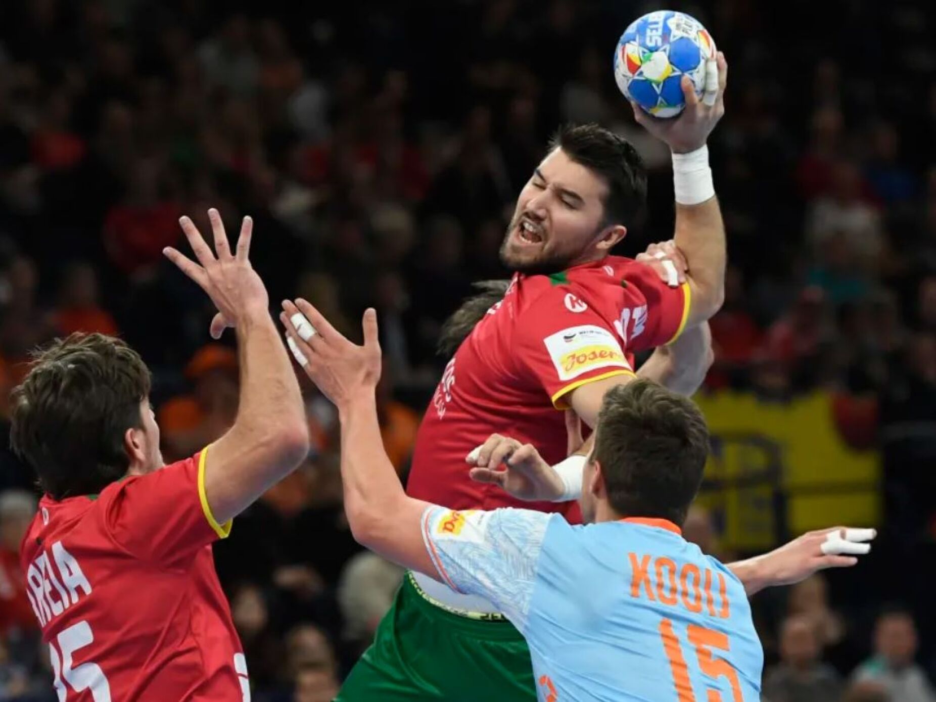 Portugal empata com Países Baixos e adia apuramento para pré-olímpico de andebol