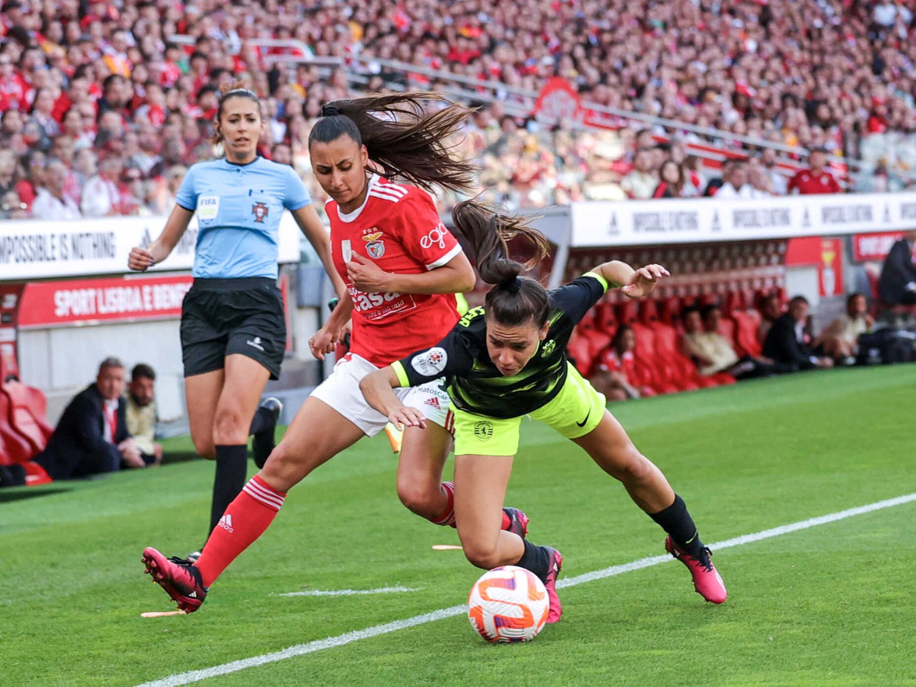 Regresso em grande. Kika Nazareth marca golo "à escorpião" pelo Benfica