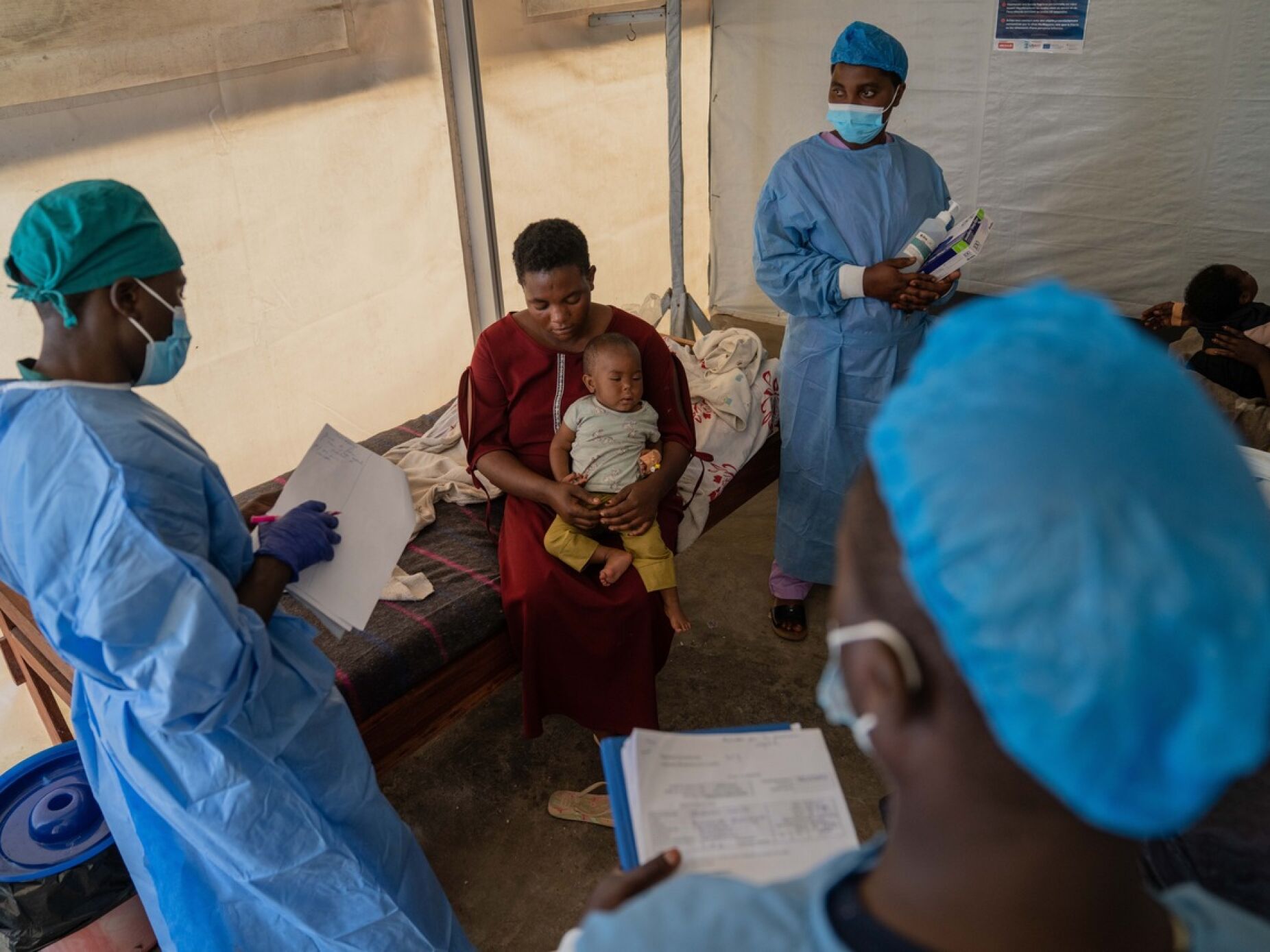 Mpox: Assintomáticos podem transmitir doença e vacinas são eficazes na mitigação