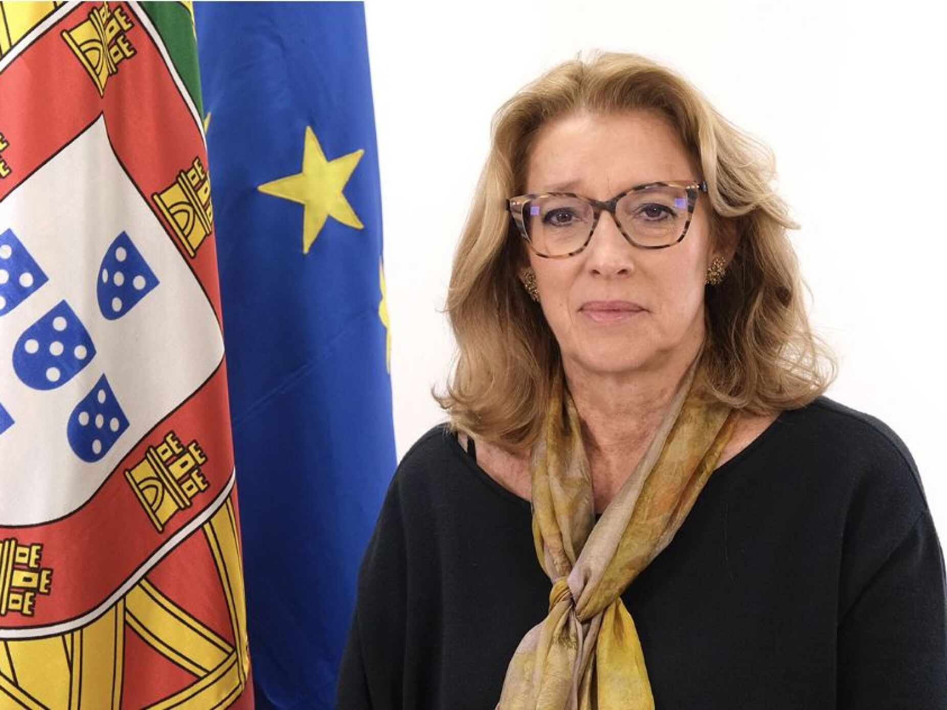 Ministra acusa Ana Jorge de "total inação" e rejeita saneamento político na Santa Casa