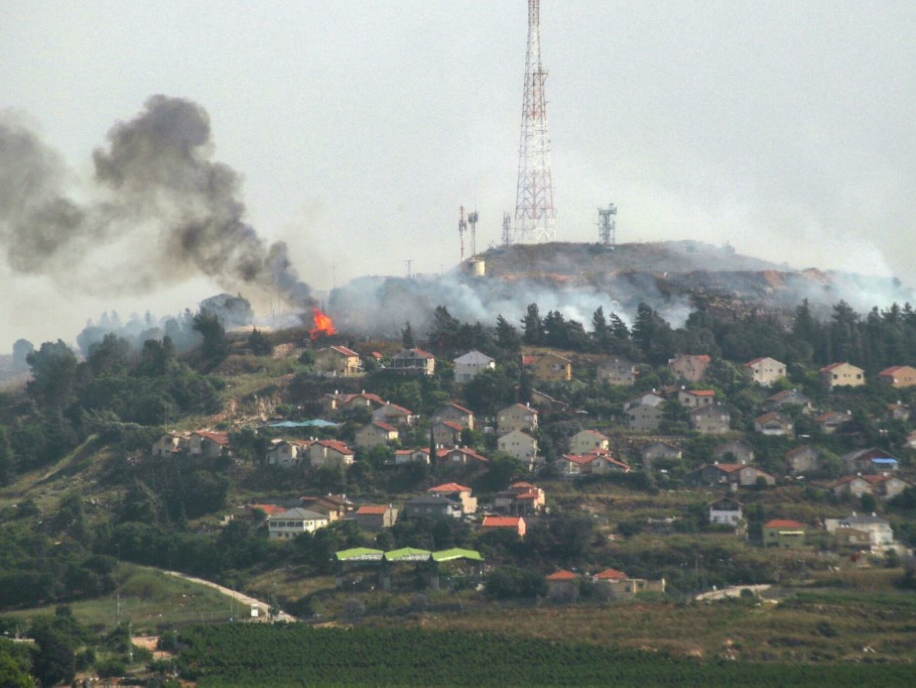 Ataque de Israel no Líbano faz 274 mortos (21 crianças). Netanyahu fala em "mudança no equilíbrio de poder"