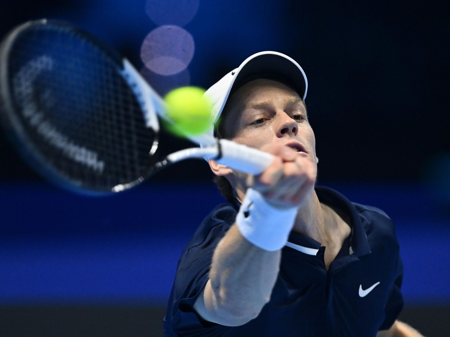 Tenista Italiano Jannik Sinner vence ATP Finals ao bater na final Taylor Fritz