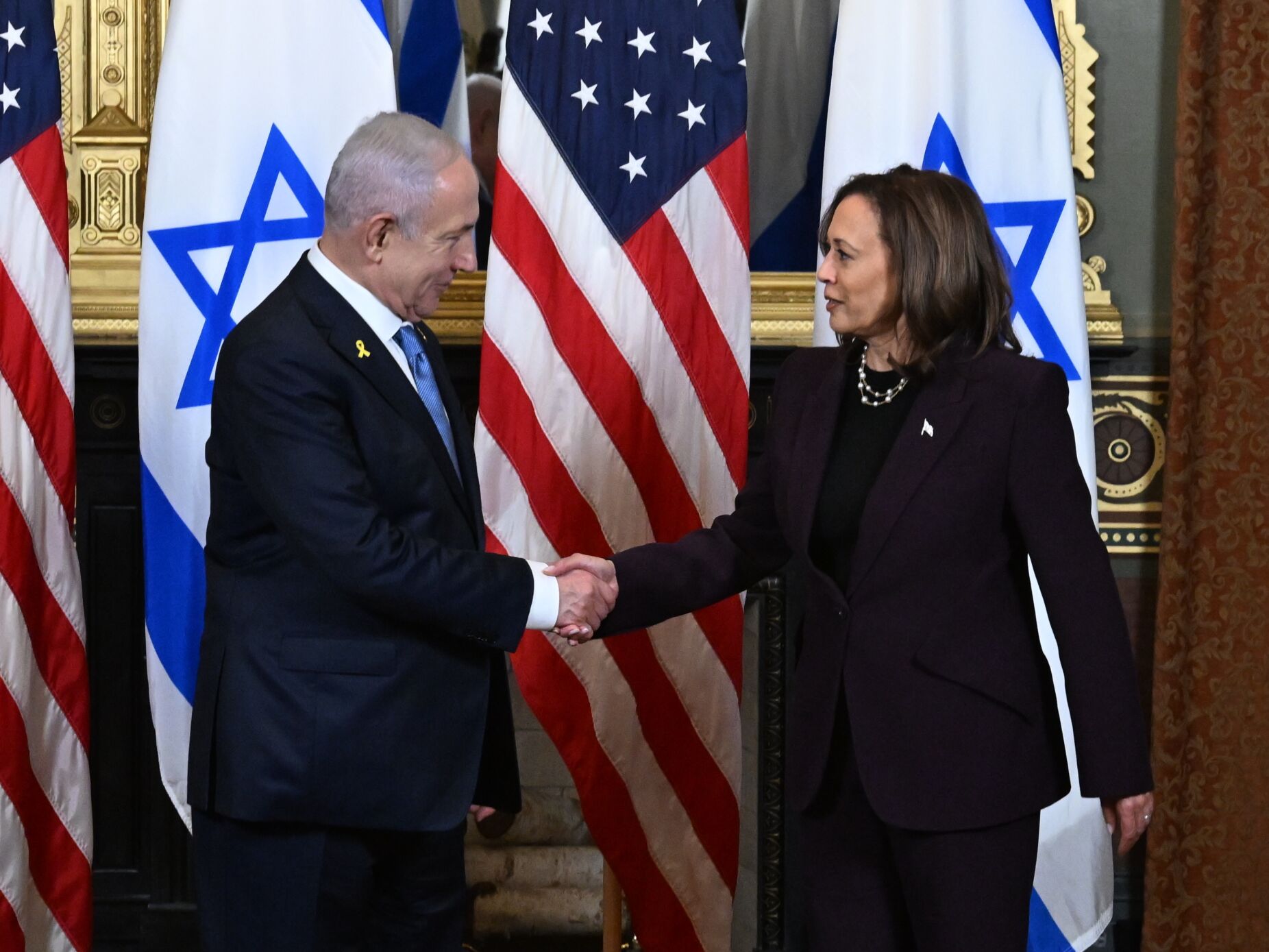 Kamala Harris diz a Netanyahu que é tempo de cessar fogo com Hamas