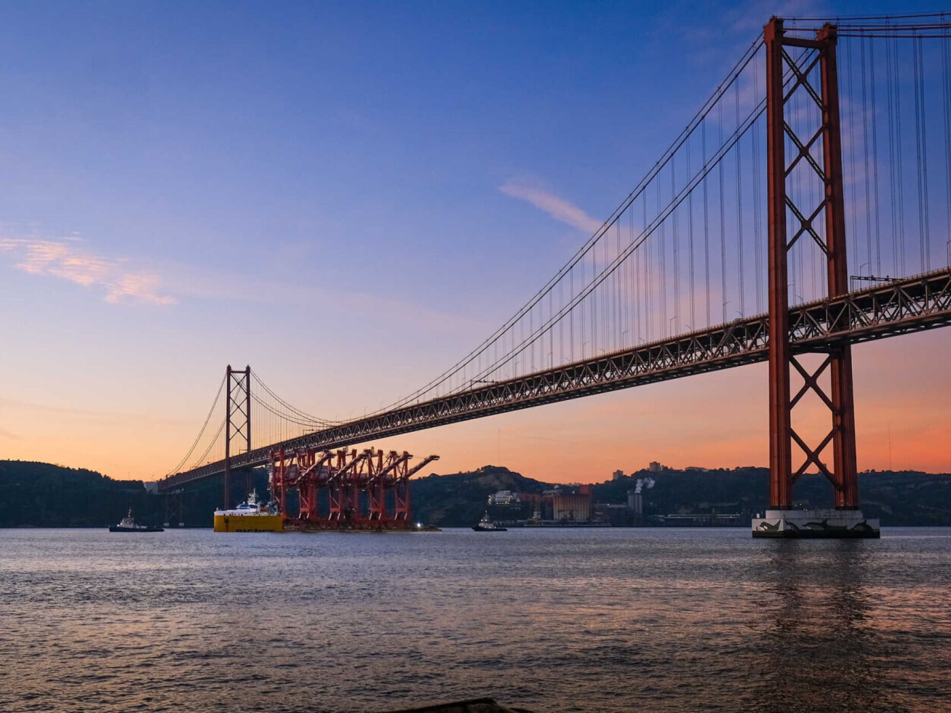 Retomada circulação de comboios na Ponte 25 de Abril