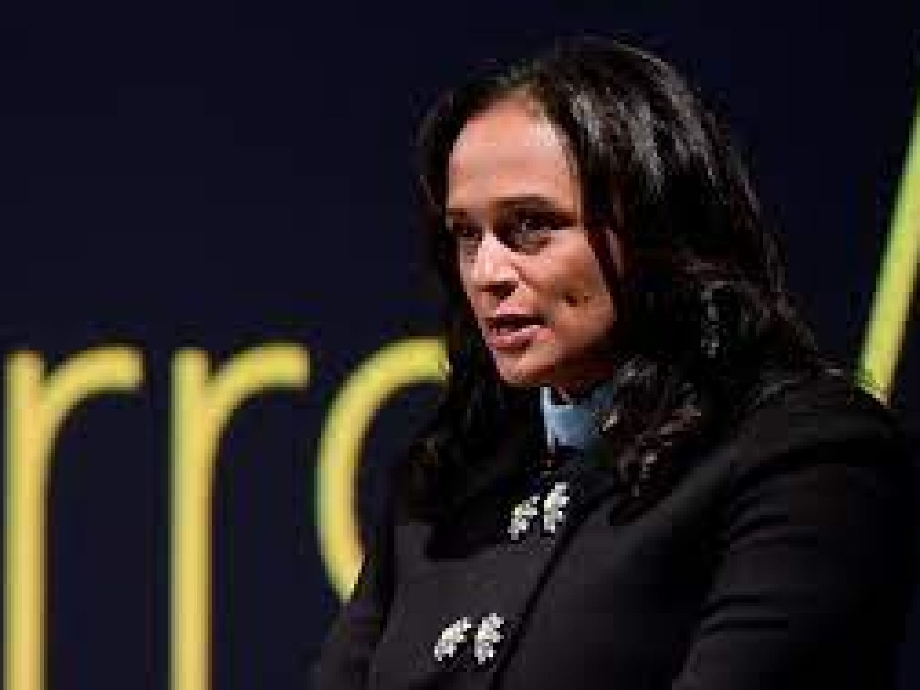 Isabel dos Santos acusada de 12 crimes no processo que envolve gestão da angolana Sonangol