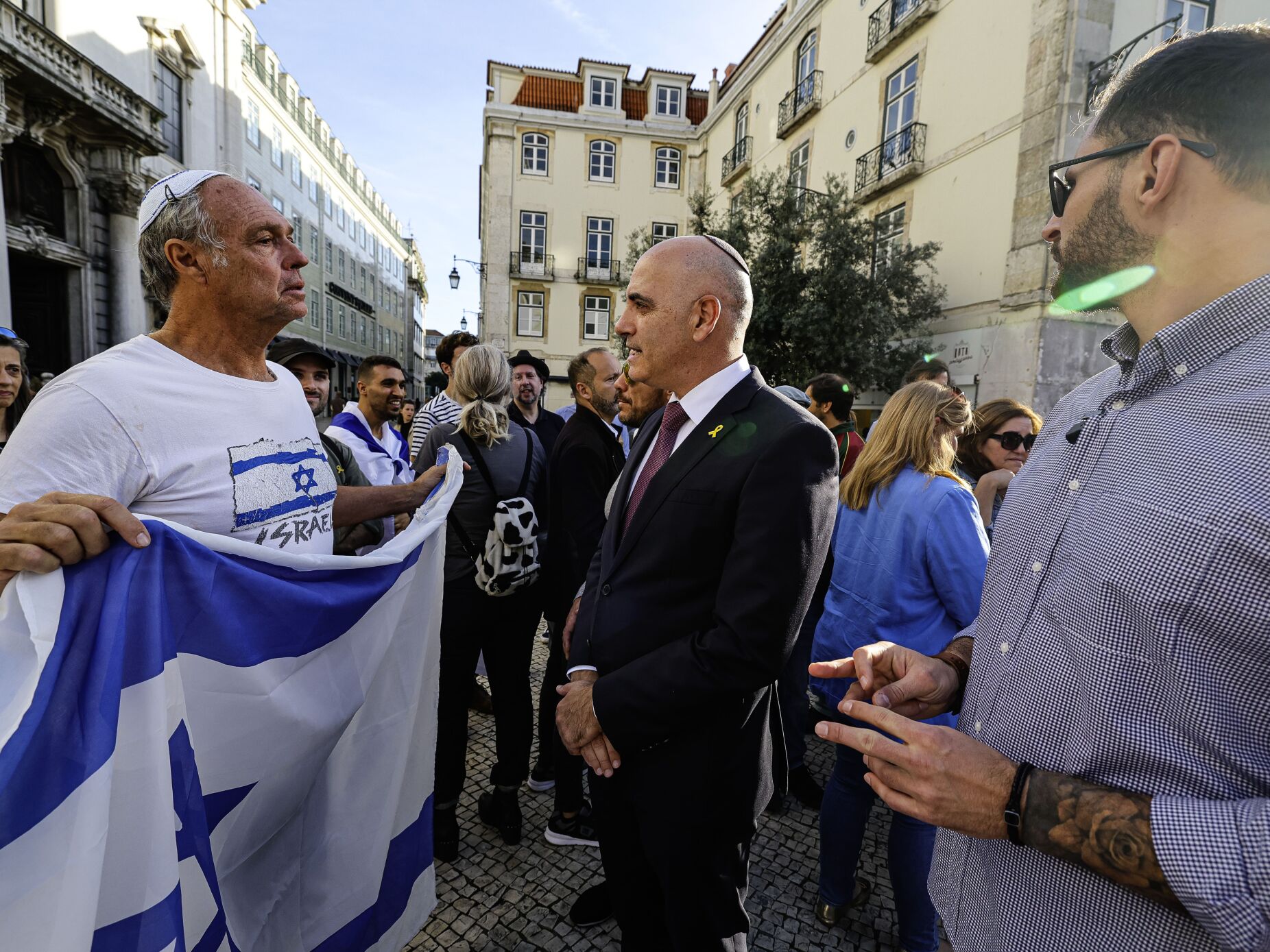 Vigília contra o antissemitismo reúne dezenas em Lisboa