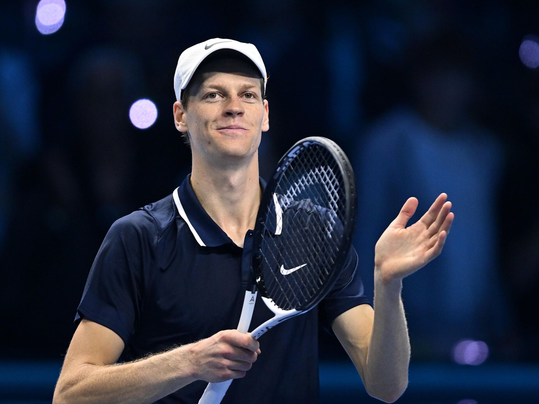 Jannik Sinner volta à final das ATP Finals e encontra o estreante Taylor Fritz