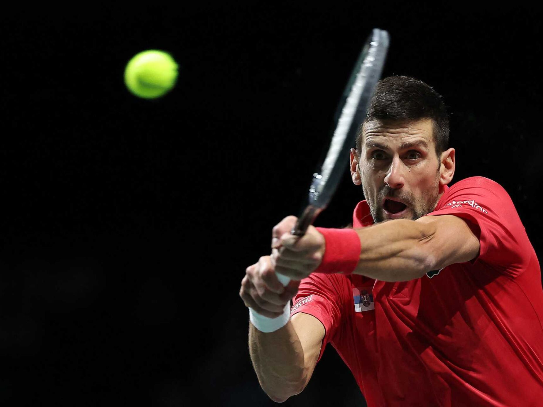 Djokovic revela estar "bem" após ter sido atingido com garrafa de água