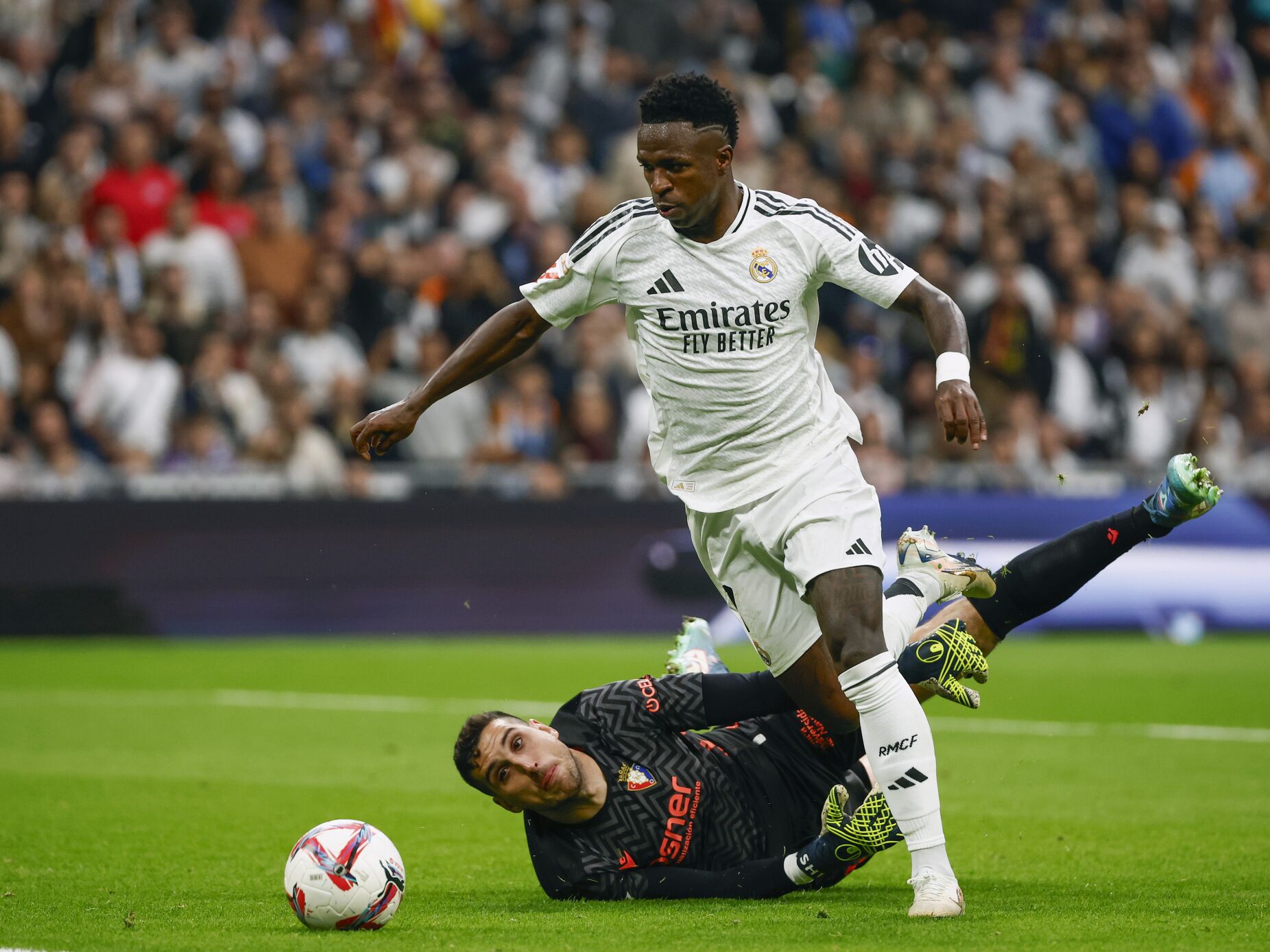 Vinícius Júnior faz "hat-trick' em goleada do Real Madrid sobre o Osasuna