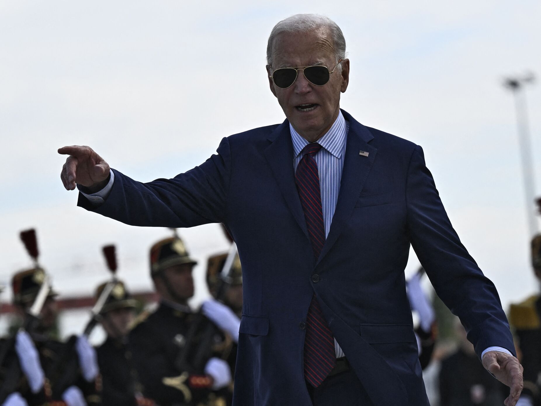 Biden já está em França para as comemorações do Dia D