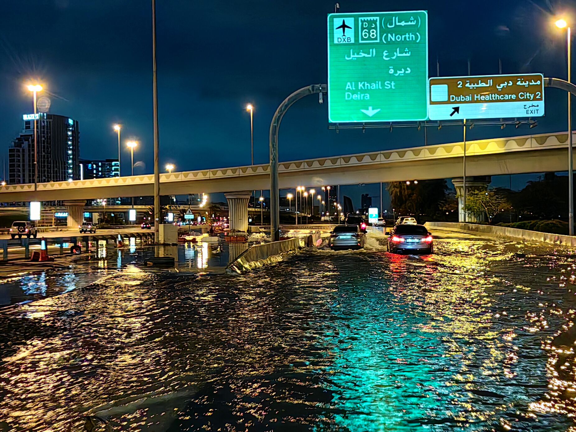 Maiores chuvas em 75 anos lançam o caos no Dubai