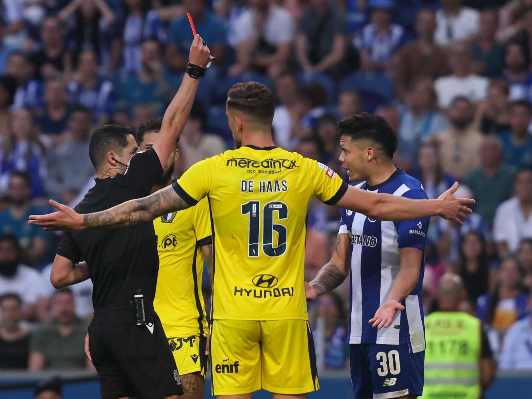 FC Porto desnorteado perde mais dois pontos no Dragão