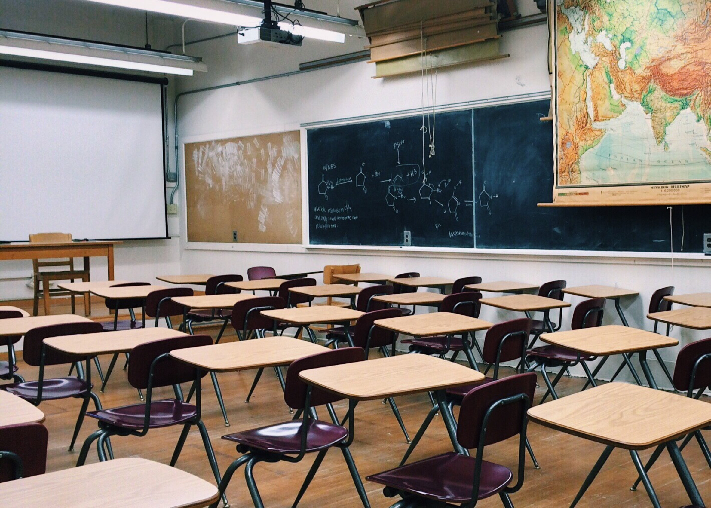 Over 117,000 Students Left Without Classes as 2,228 Teacher Positions Remain Unfilled