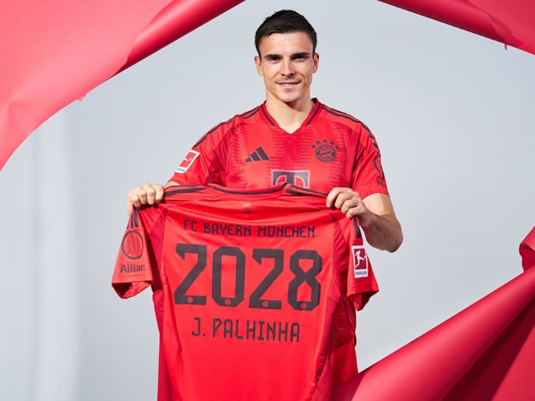 Oficial. João Palhinha é jogador do Bayern Munique. "Este é um dos dias mais felizes da minha vida"