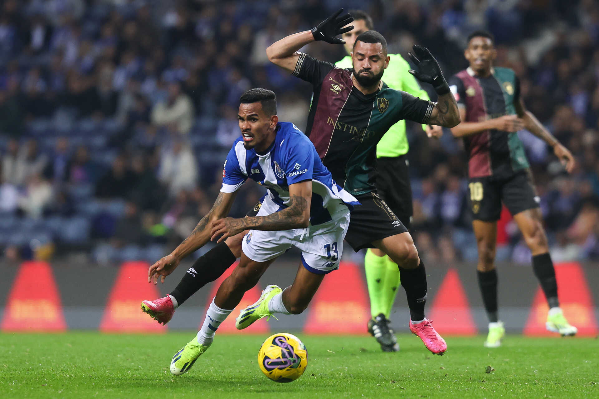 FC Porto Regressa às Vitórias Com Triunfo Fácil Diante Do Estrela