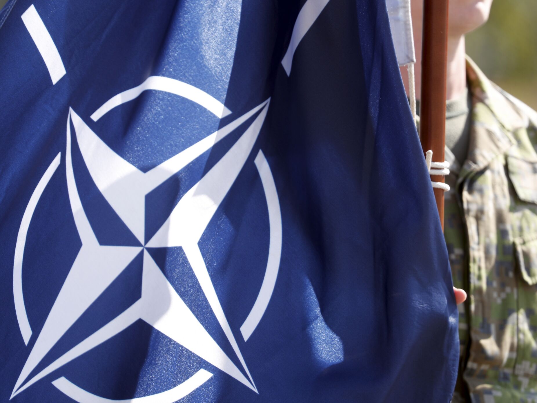 Presidente húngaro ratifica adesão da Suécia à NATO
