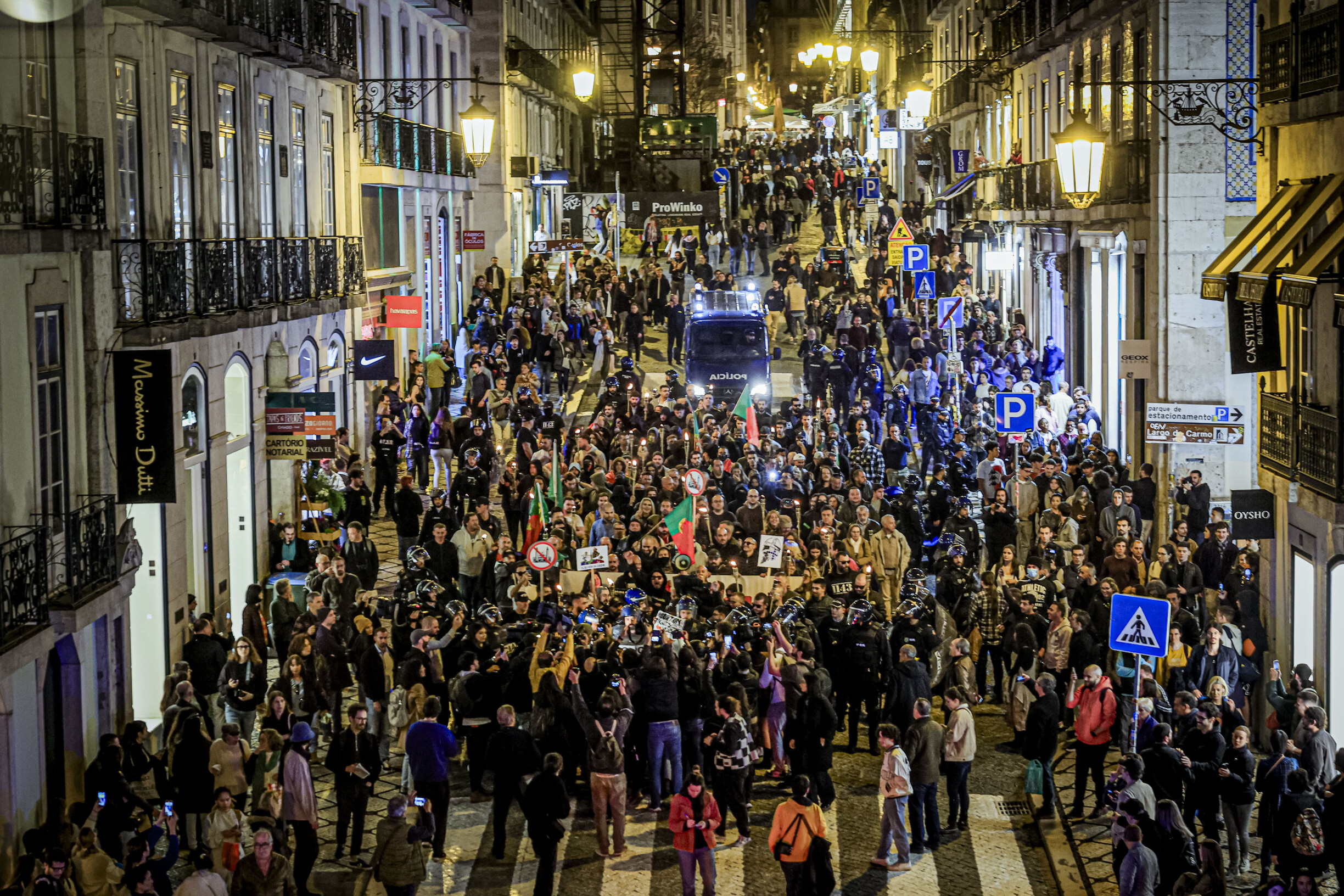 Psp Abre Inquérito Para Apurar Agressões A Manifestantes E Jornalistas